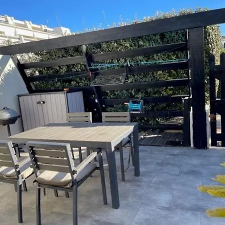 39, Port Nature, Au Village Naturiste Agde